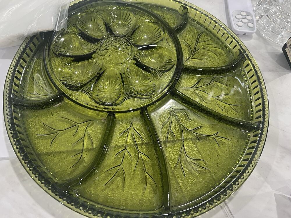 VTG INDIANA GLASS DEVILED EGG/RELISH TRAY 13" ROUND AVOCADO GREEN